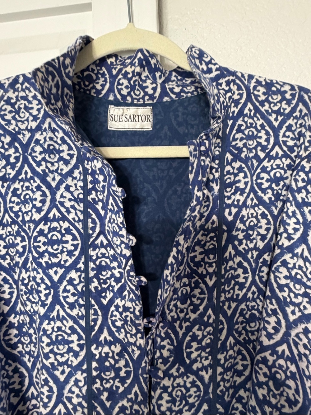 SUE SARTOR Dress - Picture 3 of 4